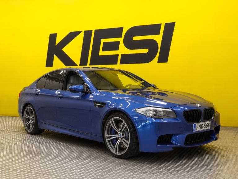 BMW M5 2012