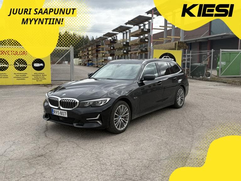 BMW 330 2022