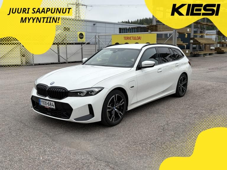 BMW 330 2023