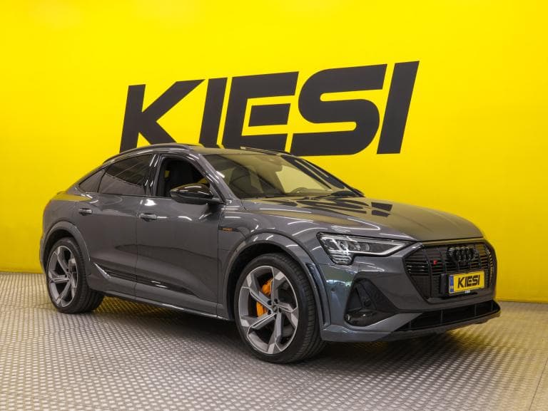 Audi e-tron 2023
